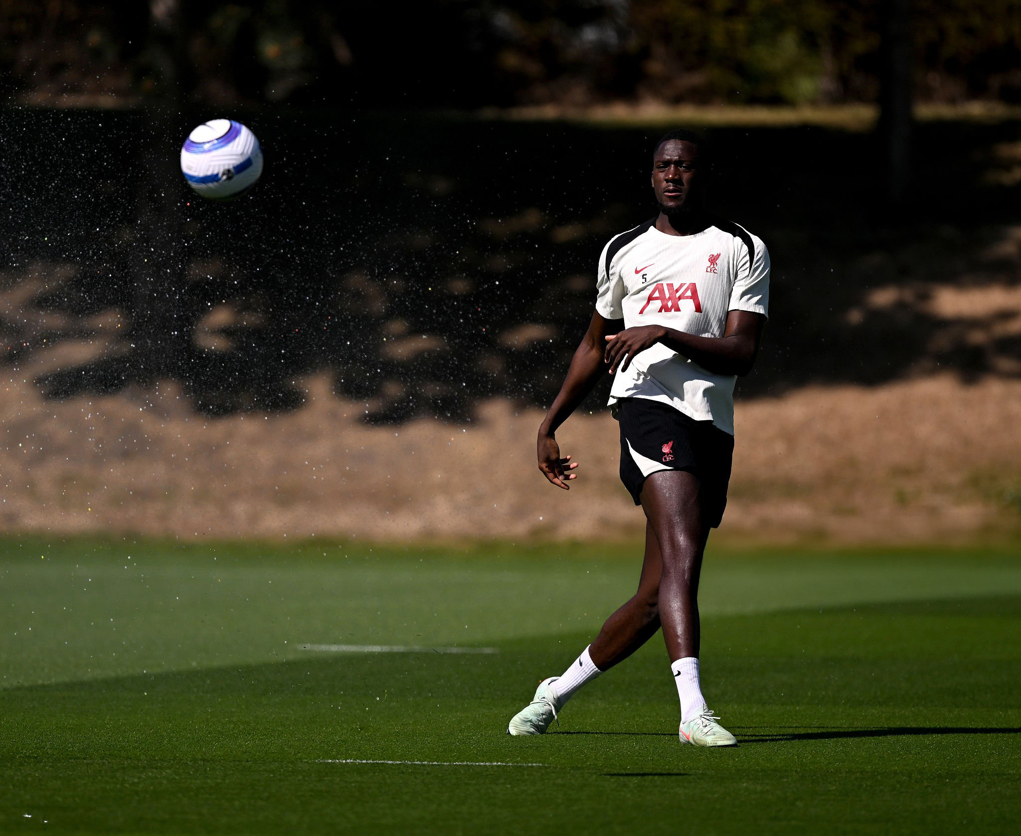 Ibrahima Konaté playing for Liverpool amid Konaté Real Madrid transfer rumors